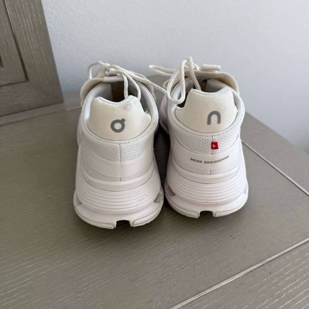 On Cloudnova 2 Sneakers - Picture 4 of 6